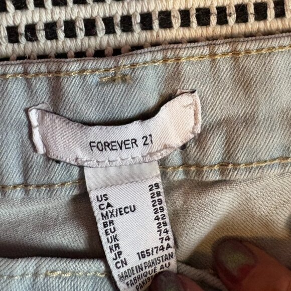 Forever 21 Size 29 Light Blue Jeans Frayed Hem - Picture 3 of 6